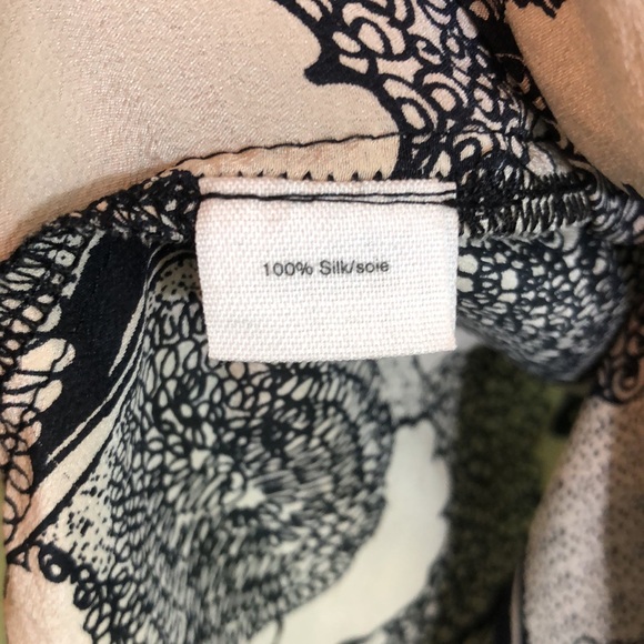 Urban Outfitters/ Kimchi & Blue Cream and Black Silk Blouse Size M - Picture 12 of 13